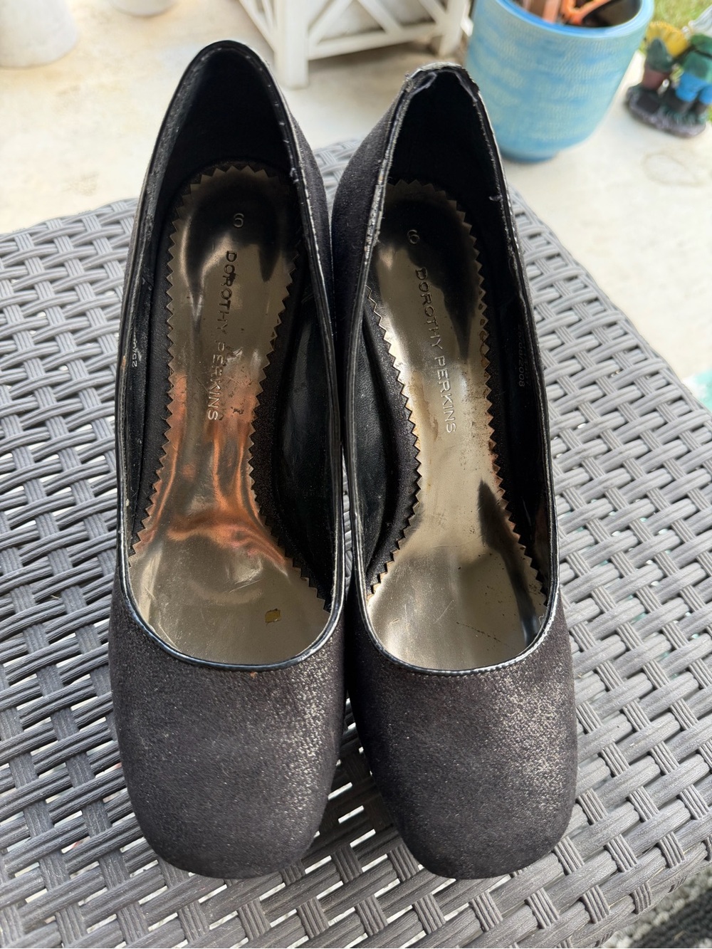 Dorothy Perkins Black Glitter Round-Toe Heels with Subtle Shine